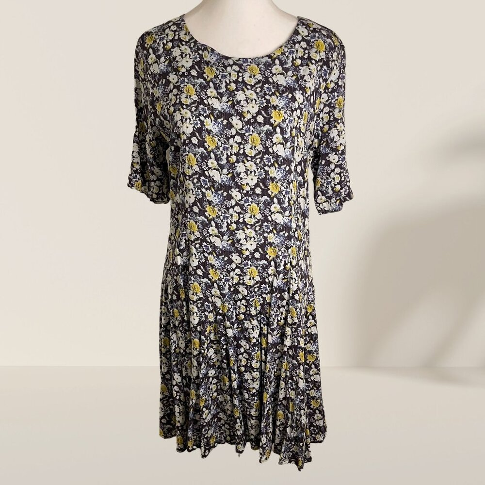 H&M Fit and Flare Floral Dress - Size 14 🌼✨